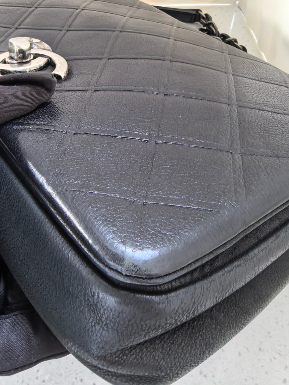 CHANEL New Chic Flap bag Black Quilted Leather Shoulder Bag with Silver Hardware - Picture 9 of 14